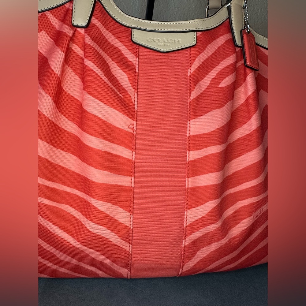 Coach Zebra Stripe Canvas Shoulder Tote w/ Double Hang Tags Beige Leather Trim - Picture 12 of 14